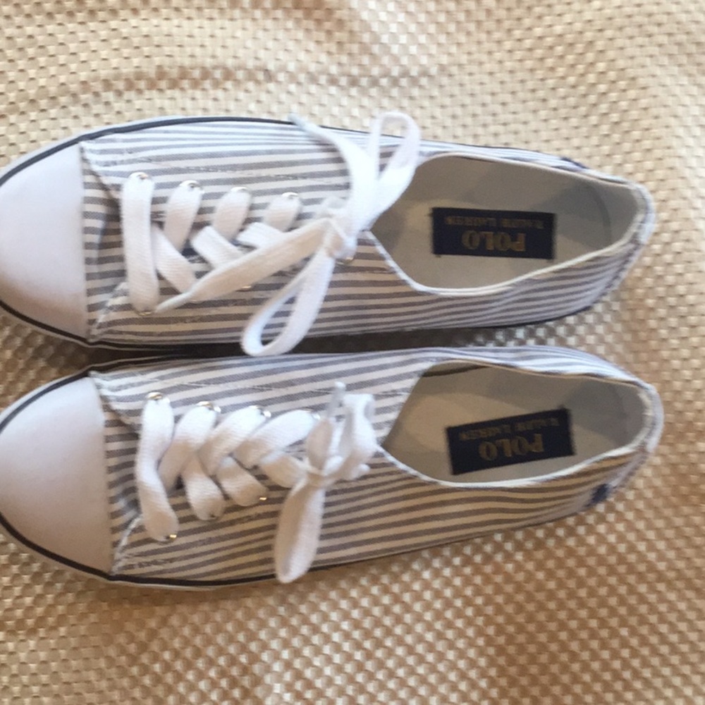 Tennis polo shoes